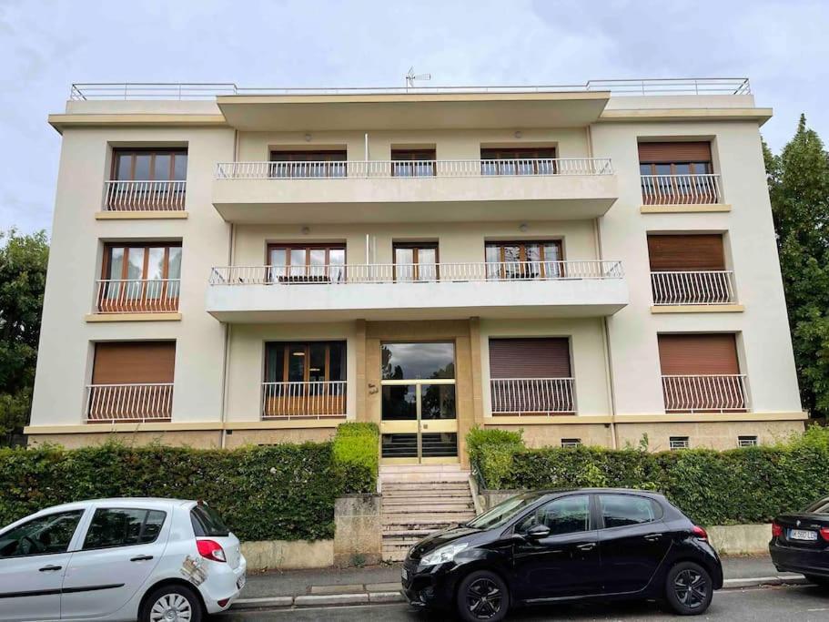 Chez Male -appartement Avec Grande Terrasse Et Parking Pres Du Parc Jourdan - Centre Apartment *